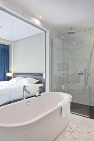 Blue Woods Hotel - Deerlijk Værelse billede
